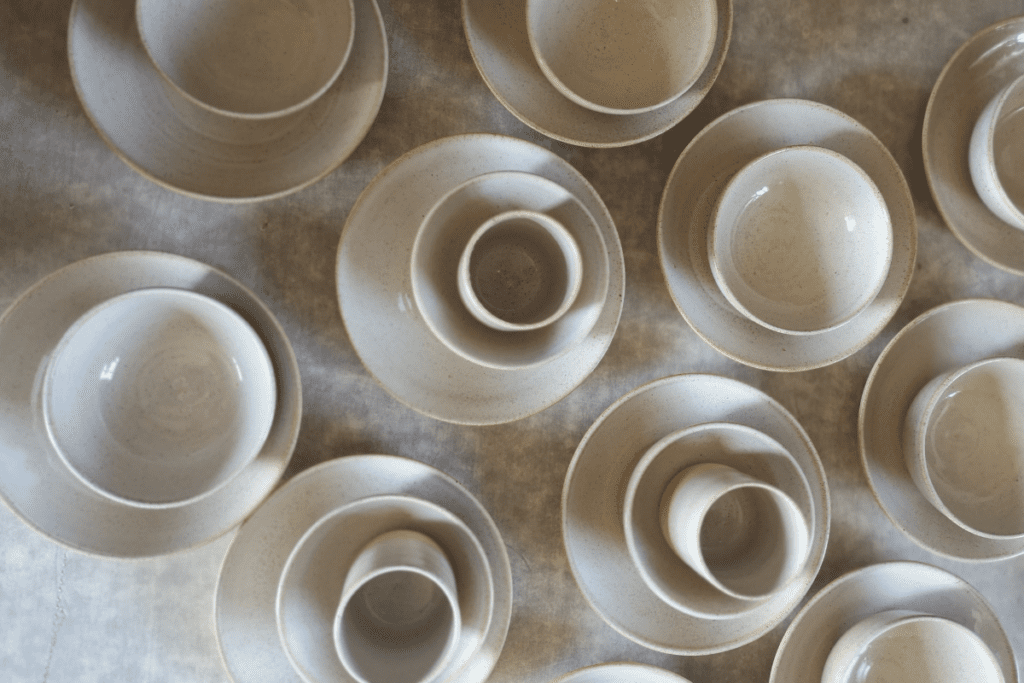 Les étapes de cuisson des poteries : de l'argile brute à la pièce