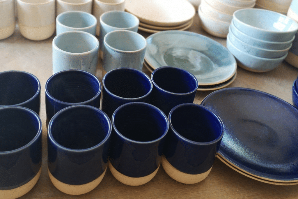 Quelle est la différence entre la poterie et la céramique ? ⋆